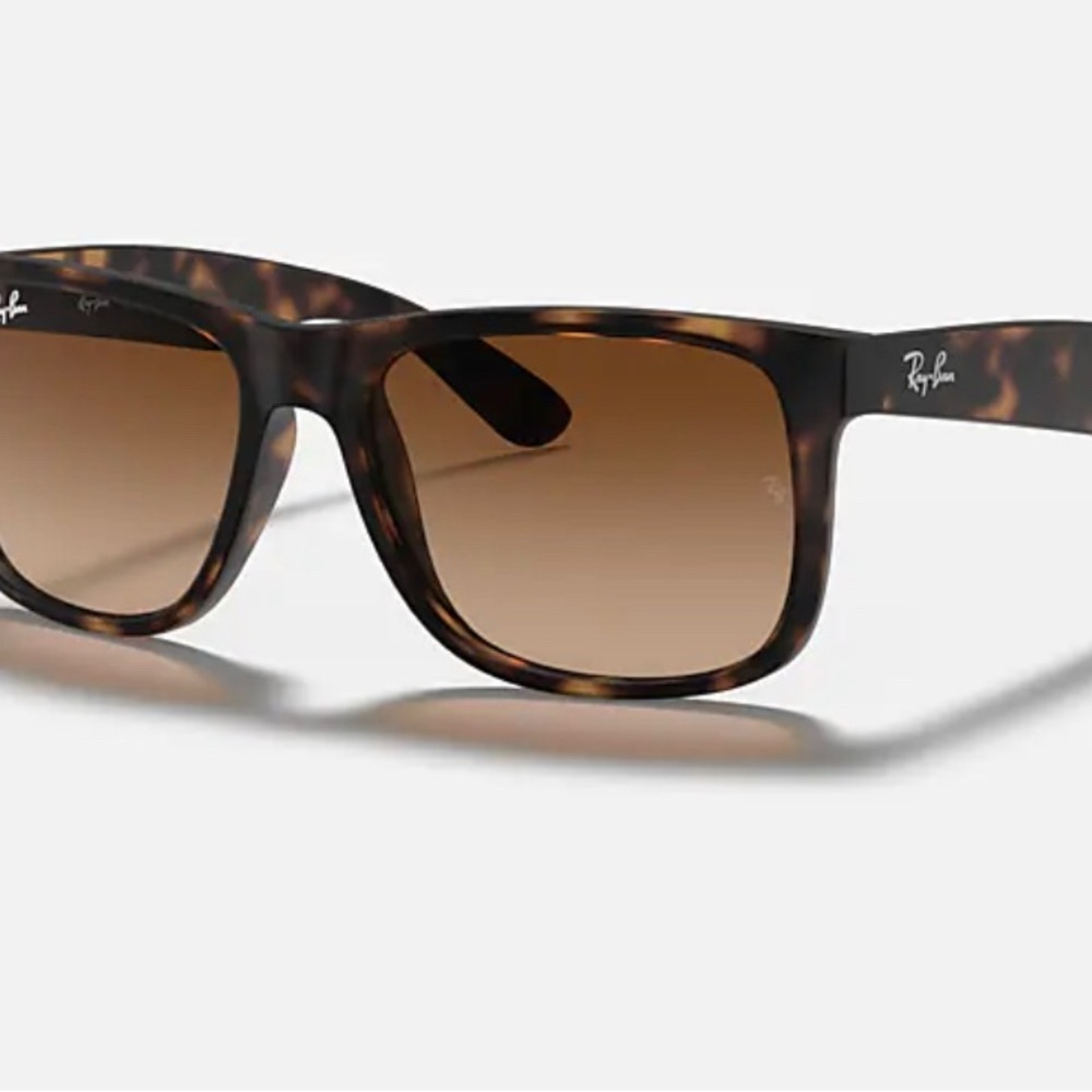 Ray-Bans Justin Classic Matte Habana Dark Brown some small scratches.